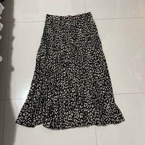Black leopard print skirt